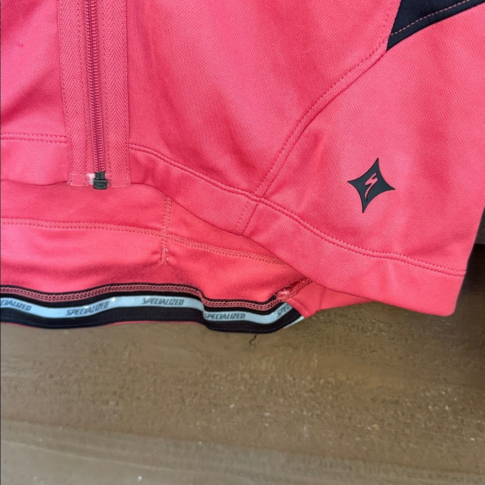 Specialized Women's Salmon and Black Color Cycling Jacket size L - Picture 2 of 4